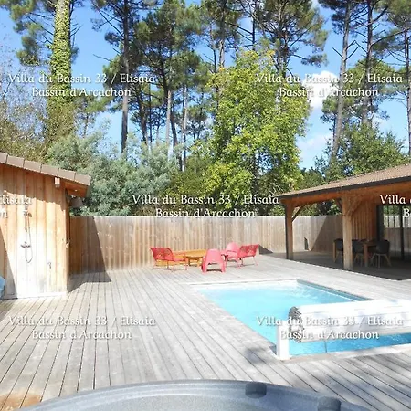 Plein De Charme , Piscine Et Chauffé , 4 Occupants , Proche Plage, Port Et Commerces, Quartier Calme Ares