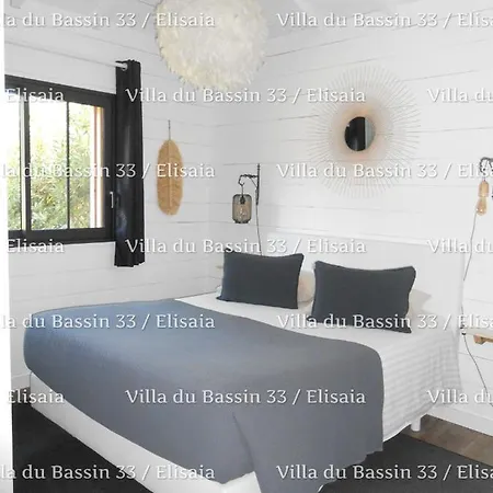 Villa Plein De Charme , Piscine Et Chauffé , 4 Occupants , Proche Plage, Port Et Commerces, Quartier Calme *